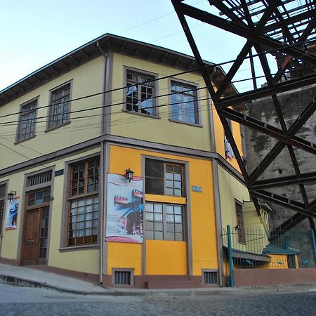 Hostal Recuerdos De Familia Valparaíso Exteriör bild