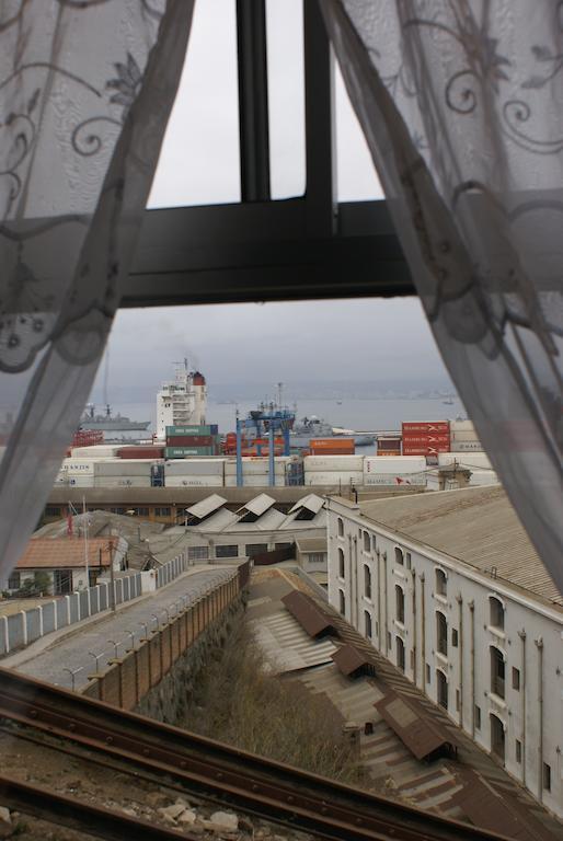 Hostal Recuerdos De Familia Valparaíso Rum bild