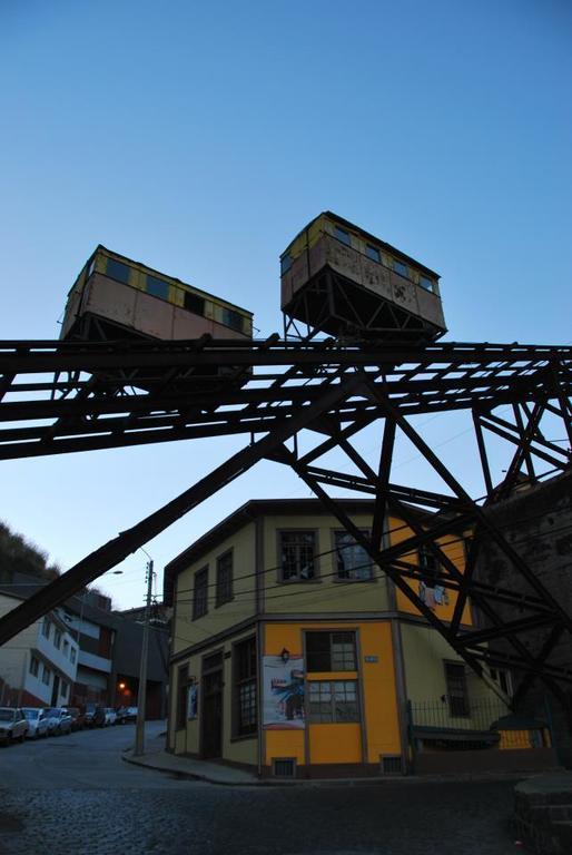 Hostal Recuerdos De Familia Valparaíso Exteriör bild