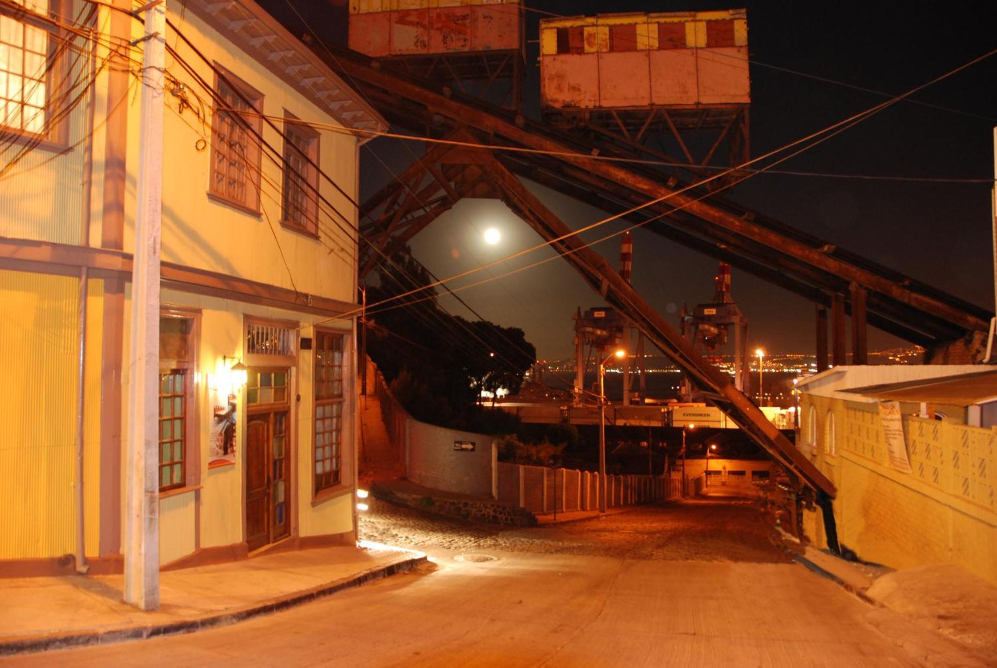 Hostal Recuerdos De Familia Valparaíso Exteriör bild